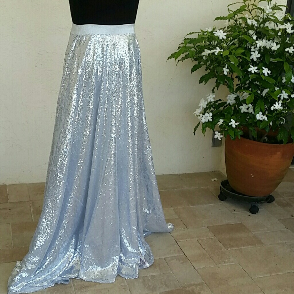 Ladies Silver Sequin Ball Gown Skirt - Picture 7 of 11
